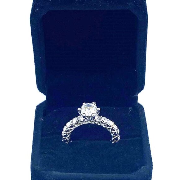 Lady's Ring Cubic Zirconia Engagement Ring - sz 7 - Picture 9 of 9